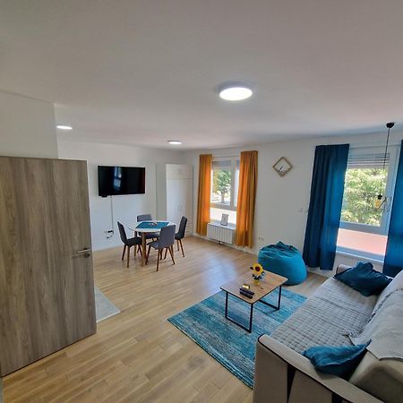 Square Studio Tuzla Exterior photo