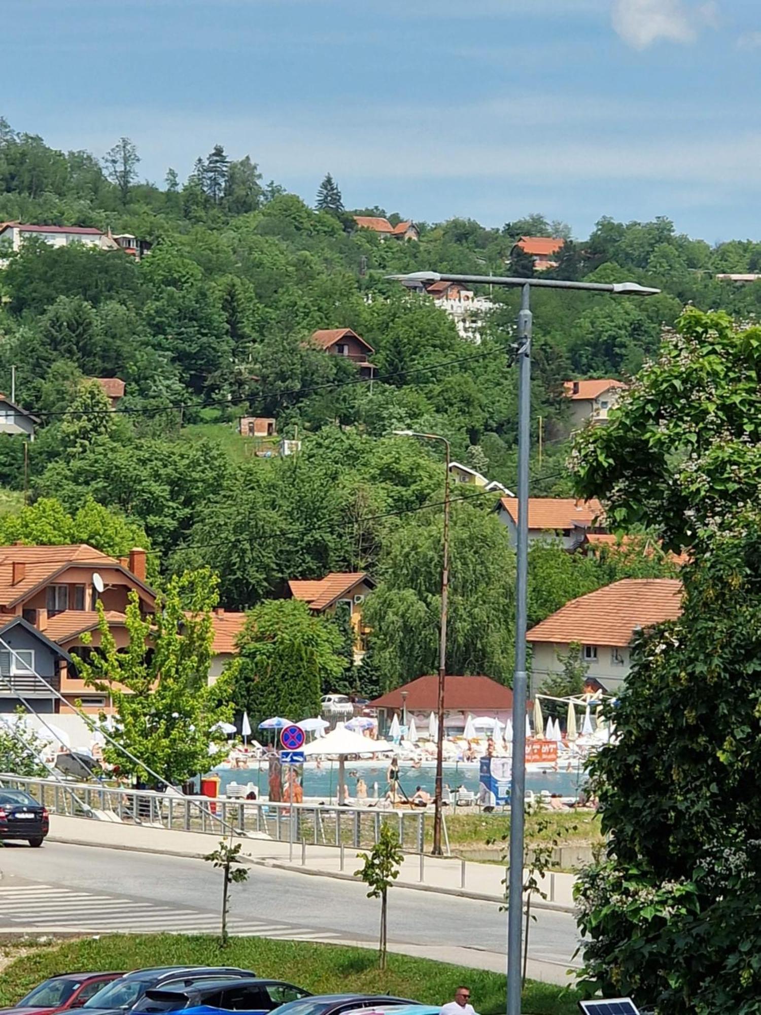 Square Studio Tuzla Exterior photo